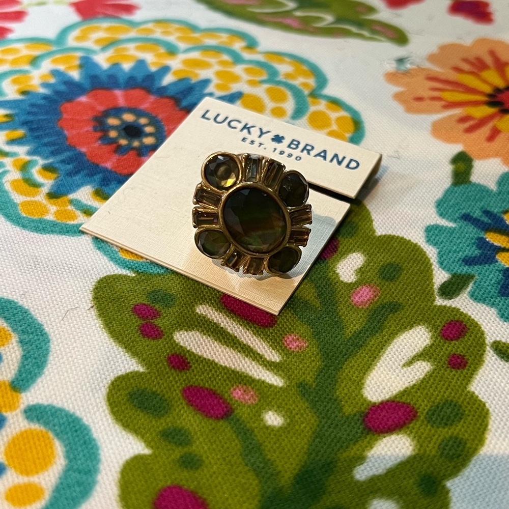 Lucky Brand Gold Tone Black Mother of Pearl Stone Statement Ring